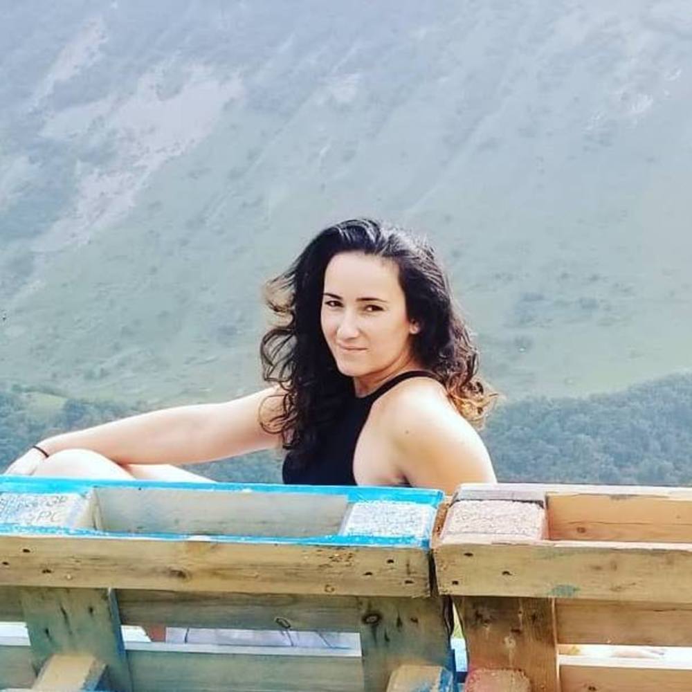 Meet your Posher, Milana